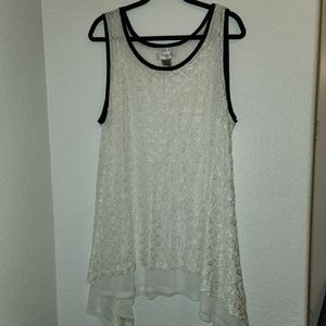 Ania. A lace sharkbite tank Size 2X
